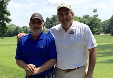 Patient undergoes bilateral knee replacement and returns to golf